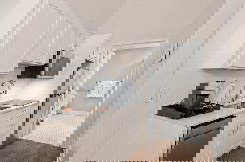 Foto 10 - Sosuite Studio Acc. w Shared W/d, Gym, Lounge