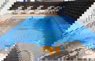 Photo 1 - Seabreeze Villa No 2