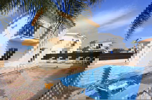 Photo 2 - Seabreeze Villa No 2