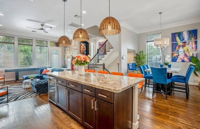 Posh Dtwn Midtown Home w Stunning Roof-topterrace - Foto 12