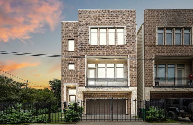 Posh Dtwn Midtown Home w Stunning Roof-topterrace - Foto 11