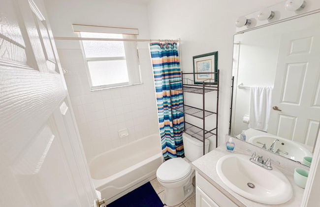 Grand Luxury Deluxe 4BR Pool Home Near Disney - Foto 16