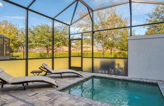 Spacious New Modern Retreat - Photo 32