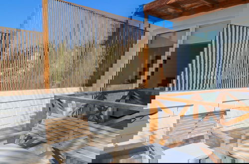 Photo 3 - Astonishing 2BR With Spectacular Ocean View