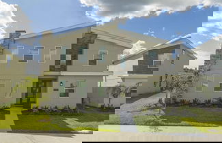Foto 1 - Gorgeous 9Bd SF w Pool Champions Gate 9088