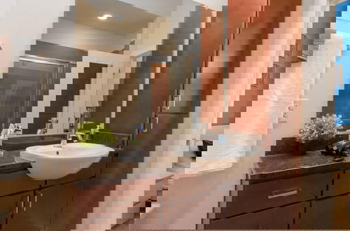 Photo 25 - ASK FOR Discount-vibrant 2 Story Apt Apple TV