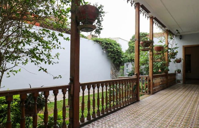 w 3BR Baroque Villa With Spacious Terrace - Photo 15