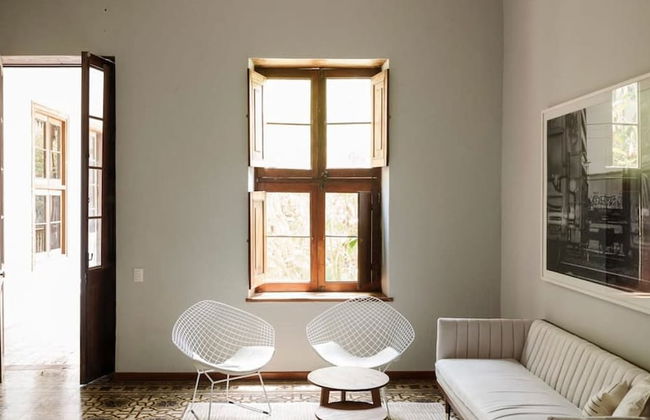 w 3BR Baroque Villa With Spacious Terrace - Photo 1