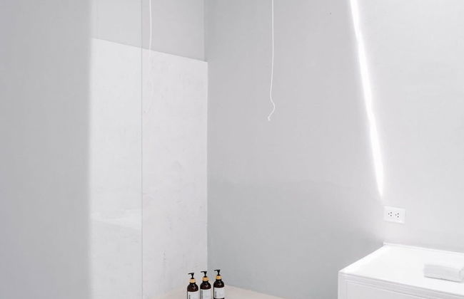 w 3BR Baroque Villa With Spacious Terrace - Photo 21