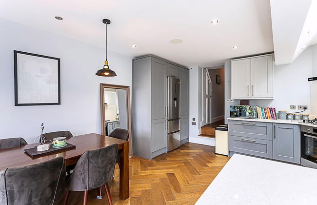 Modern and Spacious Colliers Wood Home - Foto 13