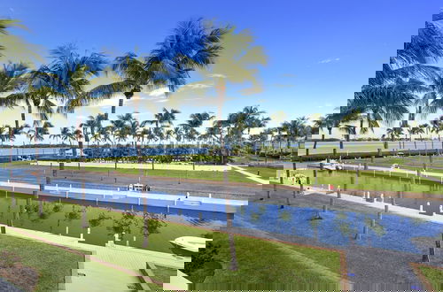 Foto 1 - Waterfront Luxury Villa With Sunset Views And Boat Slip 3 Bedroom Townhouse by RedAwning