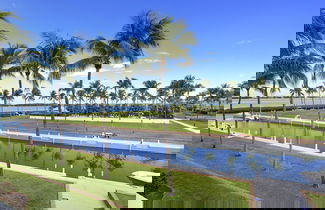 Foto 1 - Waterfront Luxury Villa With Sunset Views And Boat Slip 3 Bedroom Townhouse by RedAwning