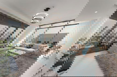 Foto 14 - Maison Privee - Exclusive Apt w/ Unmatched Dubai Marina Vistas