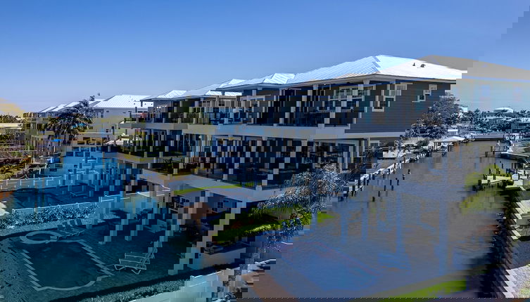 Foto 1 - Magnificent New Build Private Pool Home On The North Tip Of Fort Myers Beach! 5 Bedroom Home by RedAwning