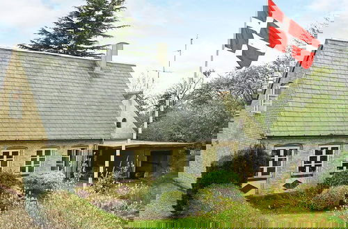 Foto 1 - 6 Person Holiday Home in Aeroskobing