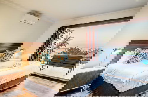 Foto 31 - Stylish Holiday Home With Private Pool Ocean Views Jumeirah Blue