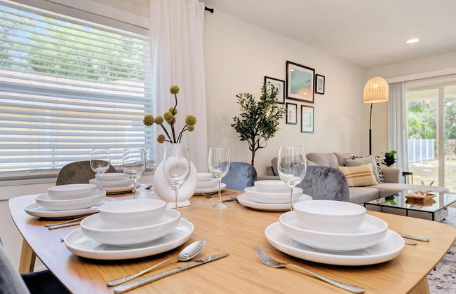 Charming Florida Beach Home w King Bed Patio - Foto 11