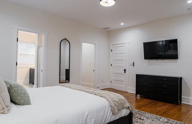 Beautiful Home Located In Historic Norcross - Photo 45