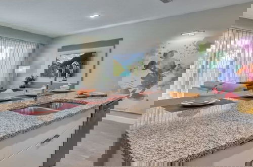 Foto 9 - Super Spacious Near Disney With Private Pool