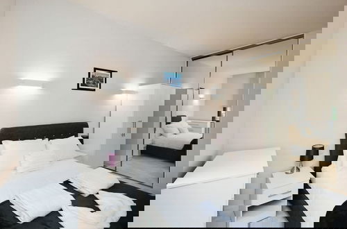 Foto 2 - Brand New 1 Bed Apt - Seven Stays Bracknell