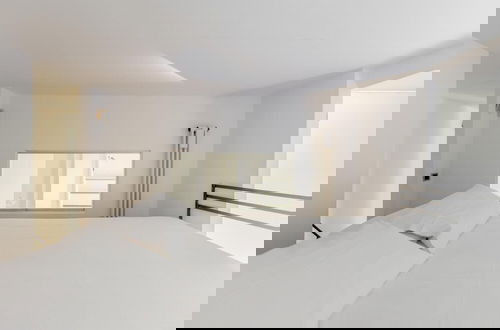 Foto 14 - Modern Apartment With Mezzanine by Wonderful Italy