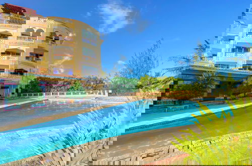 Photo 40 - Sea Breeze Beachfront Apartments