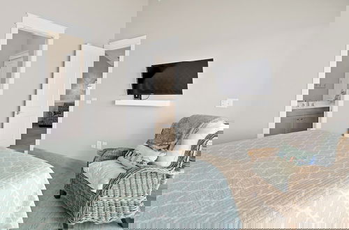 Foto 8 - Luxury Gulf Front, Private Pool, 6-seater Golf Cart, Free Beach Setup