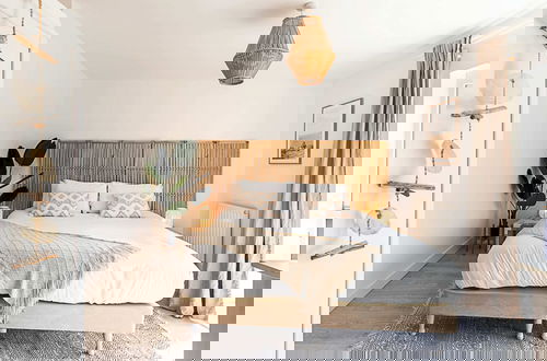 Foto 7 - Semi-detached House With Modern Bespoke Interior