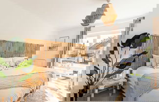 Foto 2 - Semi-detached House With Modern Bespoke Interior