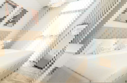 Foto 2 - Homesgetaway- Brand New 2BR Burj Crown