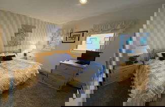 Foto 2 - Woods Resort and Spa by RedAwning