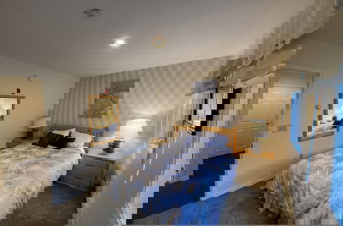Foto 3 - Woods Resort and Spa by RedAwning