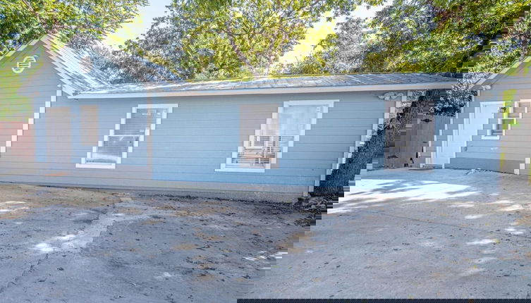 Foto 1 - Remodeled Historic 1BR 1BA House Near Downtown