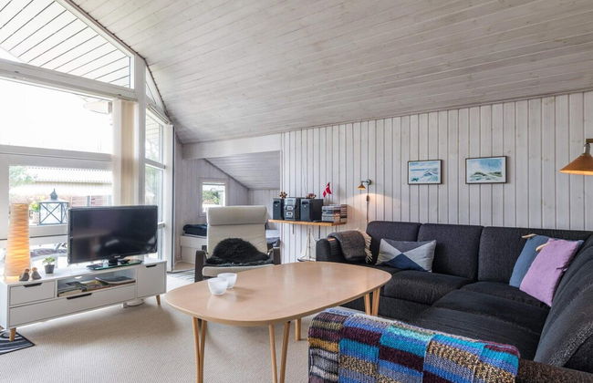 4 Person Holiday Home in Oksbol - Foto 9