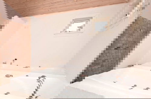 Foto 12 - 6 Person Holiday Home in Laeso