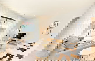 Foto 3 - The Brondesbury Hideout - Breathtaking 1bdr Flat With Terrace + Parking