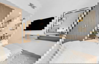 Foto 3 - Waves - Azizi Riviera Building 25 Cozy Studio With Balcony