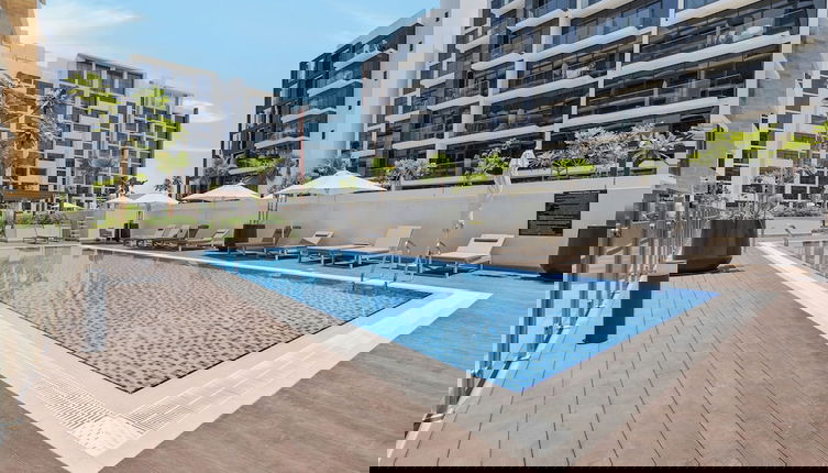Foto 1 - Waves - Azizi Riviera Building 25 Cozy Studio With Balcony