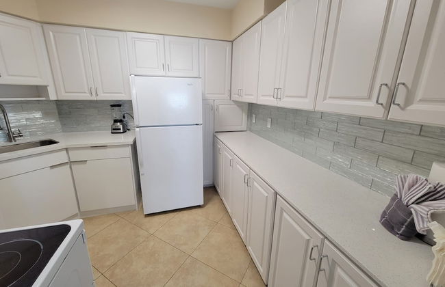 Alexander 1620 3 Bedroom Apts by RedAwning - Foto 15