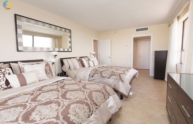 Alexander 1620 3 Bedroom Apts by RedAwning - Foto 3