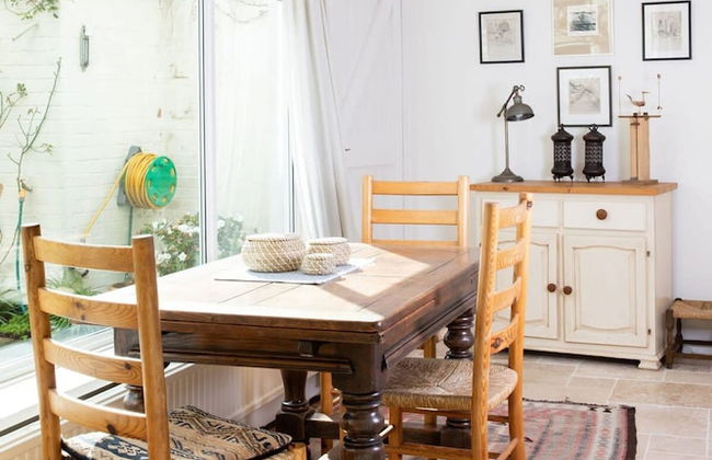 Pretty Cottage Near City Sea - Foto 57