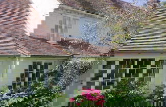 Photo 1 - Pretty Cottage Near City Sea