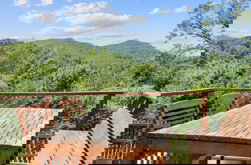 Photo 37 - Penny by Avantstay Weaverville Home w/ Mtn Views