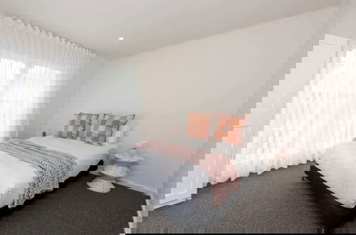 Foto 1 - Elegant 2-bedroom House in Prahran w/ Parking!