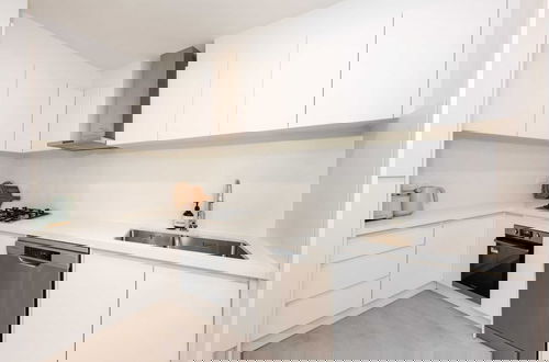 Foto 6 - Elegant 2-bedroom House in Prahran w/ Parking!
