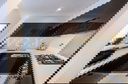 Foto 4 - Bright 1BR Damac Majestine