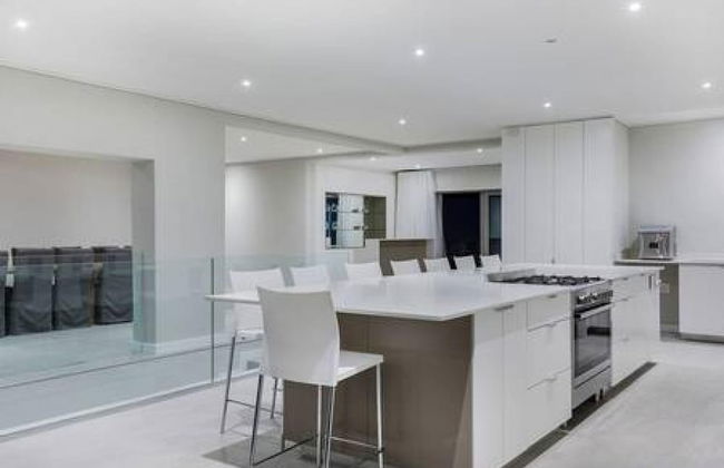 Large 9 Bedroom Villa in Camps Bay w Pool Apostles Views - Foto 10