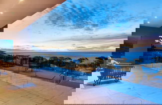 Foto 3 - Large 9 Bedroom Villa in Camps Bay w Pool Apostles Views