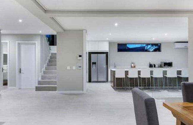 Large 9 Bedroom Villa in Camps Bay w Pool Apostles Views - Foto 14