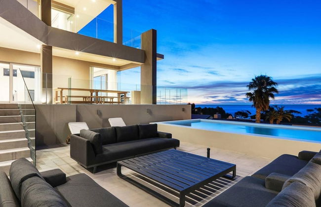 Large 9 Bedroom Villa in Camps Bay w Pool Apostles Views - Foto 1